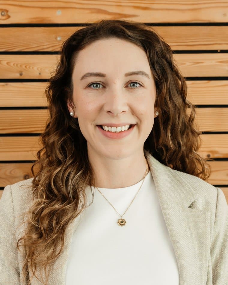Julia Dona, Sales Manager bei digibon